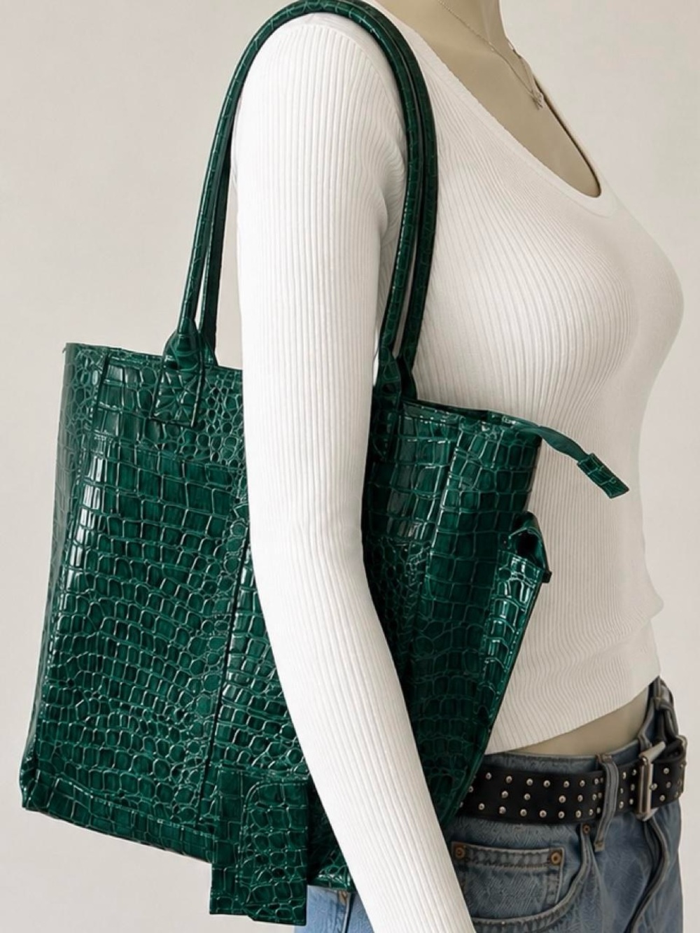 Buxton Dark Green Croc-Embossed Tote